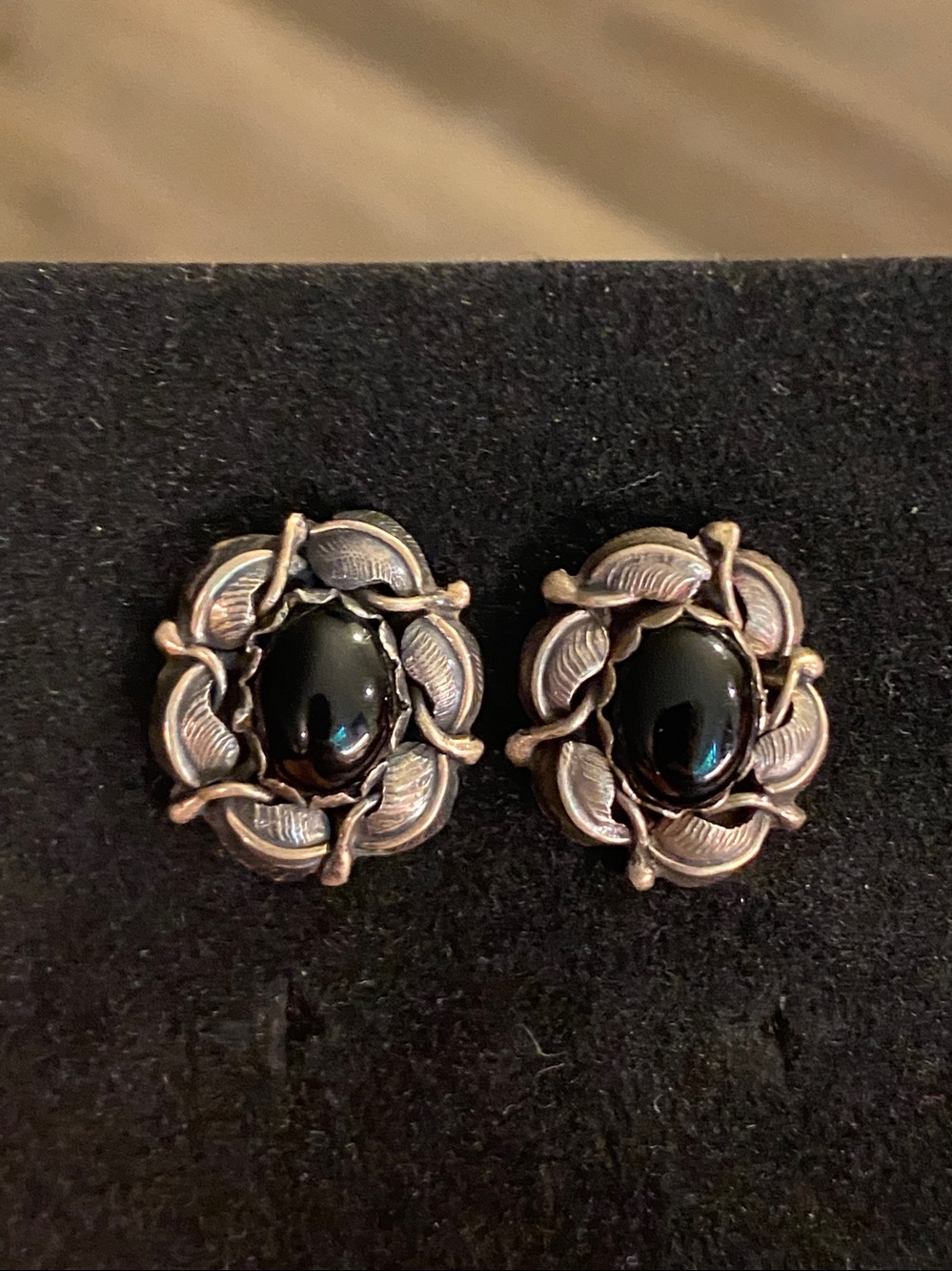 Ellen Myrtle Navajo Sterling Silver Onyx Flower Post Earrings Signed
